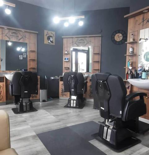 CUSTOM BARBERSHOP - BUCURESTI (5)