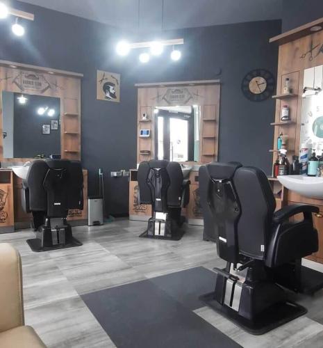 CUSTOM BARBERSHOP - BUCURESTI (7)