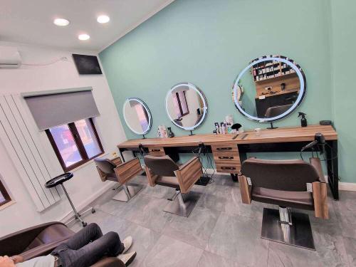 STUDIO 161 (6)